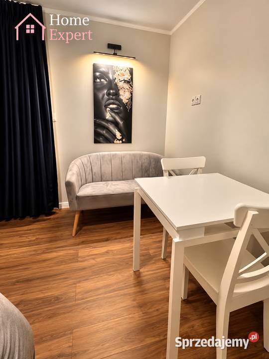 1pok 28met Sky Tower WINDA Wrocław