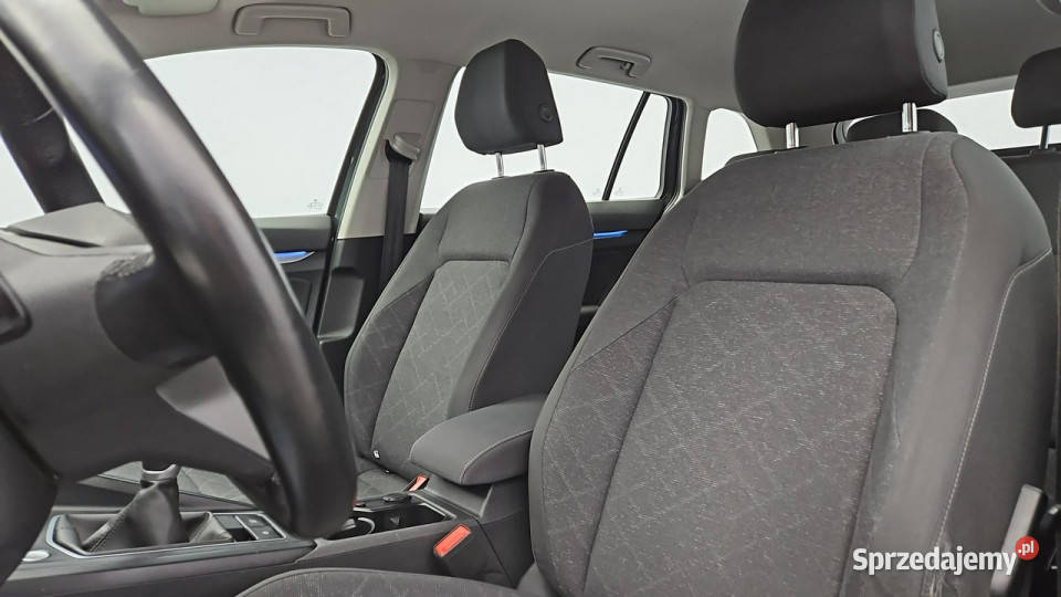 Volkswagen Golf Golf VIII 20 TDI Life Z Warszawa sprzedam