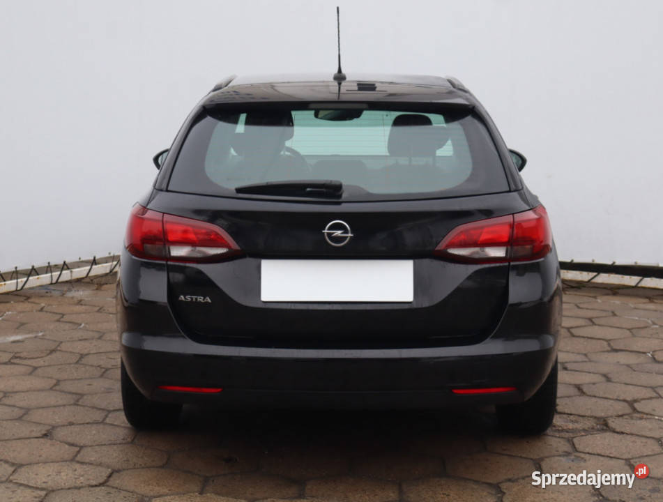 Opel Astra 12 Turbo czarny