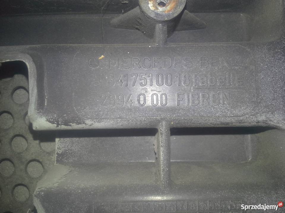 atrapa wąski grill Mercedes 1834 1824 1827 2524 części blacharskie śląskie Kłobuck