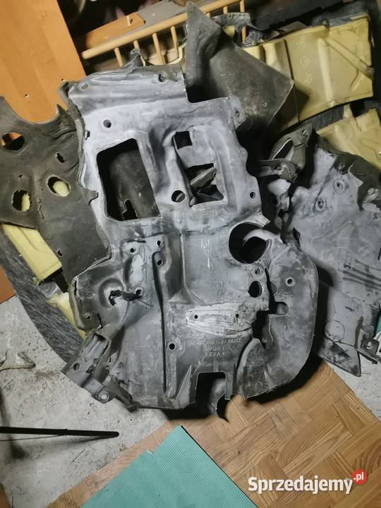 Mercedes w202 środek wykładzina osłona slubka a Rok produkcji 1998 Ropczyce