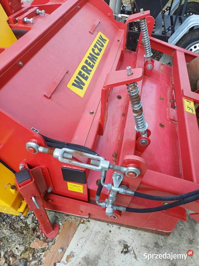 Redliniarka formownica Klonów