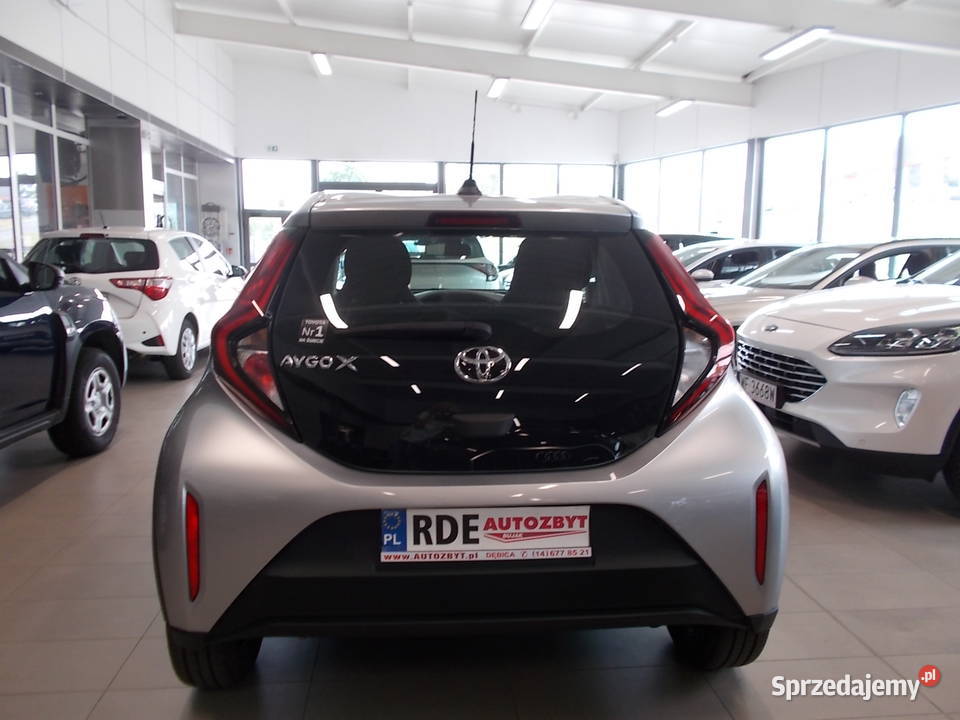 TOYOTA AYGO X 10 benzynasalon Polska Dębica