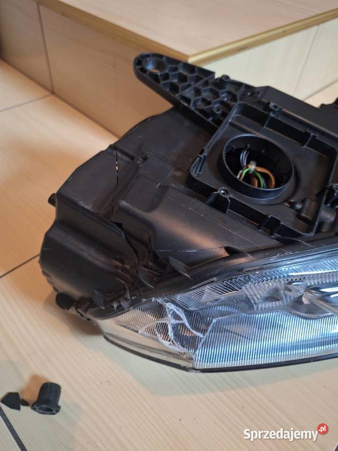 Lampa bixenon skrętny octavia III lewa sprzedam