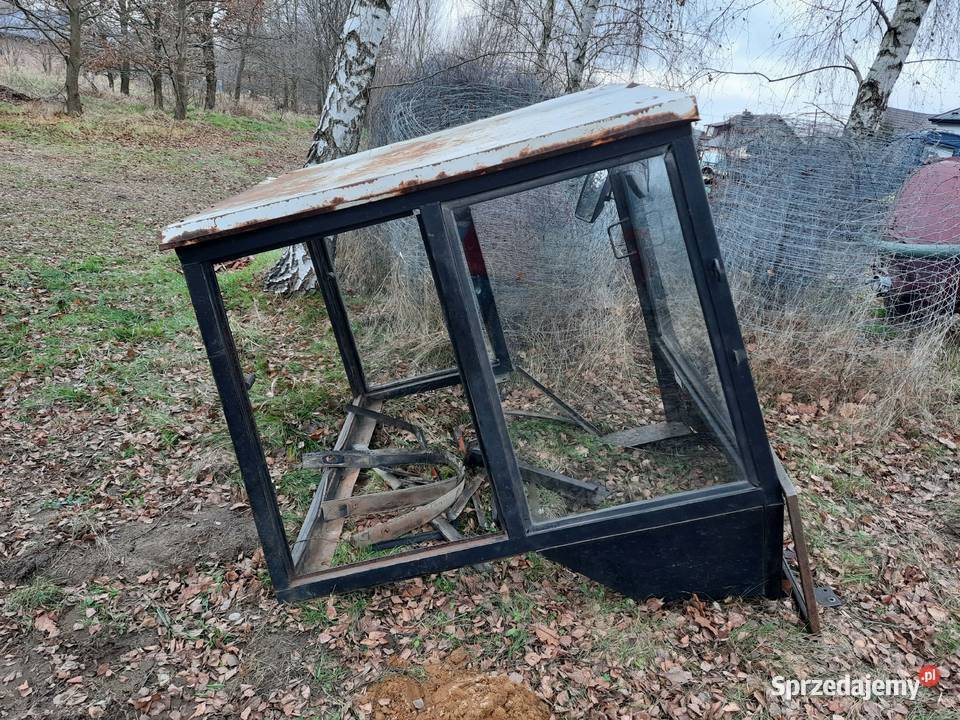 Kabina ciągnikowa Wladimirec T25 duża Bucze