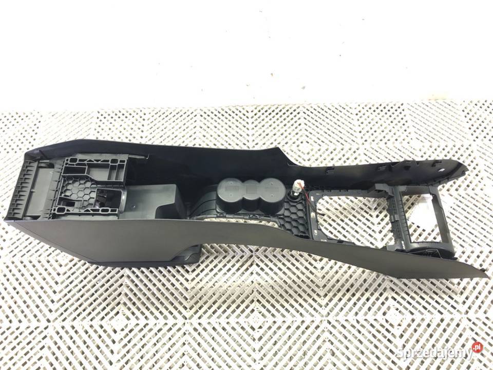 TUNEL ŚRODKOWY PODŁOKIETNIK SKODA OCTAVIA III sprzedam