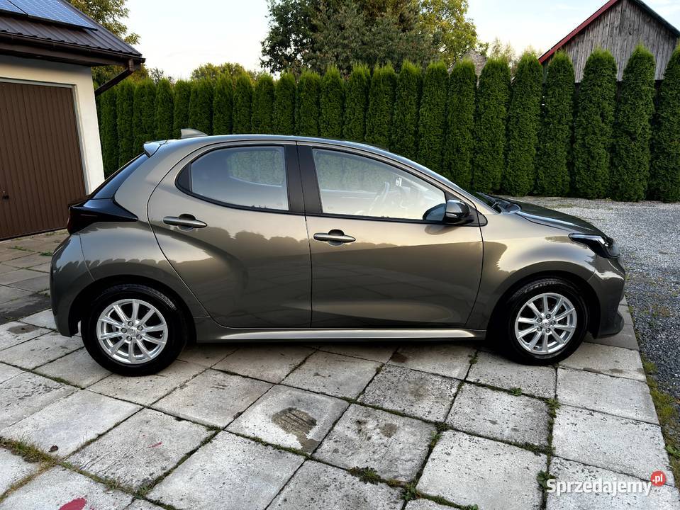 Toyota Yaris IV 15 Comfort 125 gwarancja ASO do nieuszkodzony Samochody osobowe Tarnobrzeg sprzedam