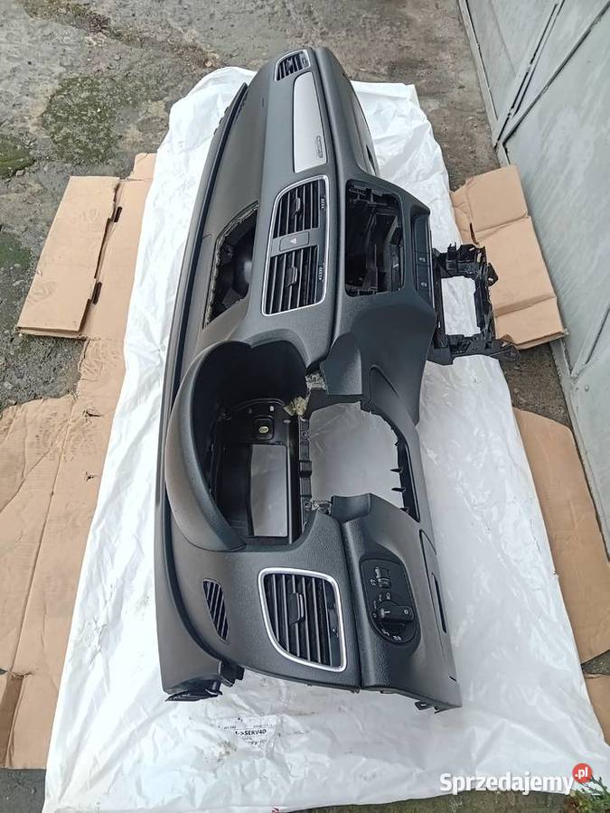 Audi q3 Konsola Deska Orginalna Deski rozdzielcze, konsole Skarżysko-Kamienna