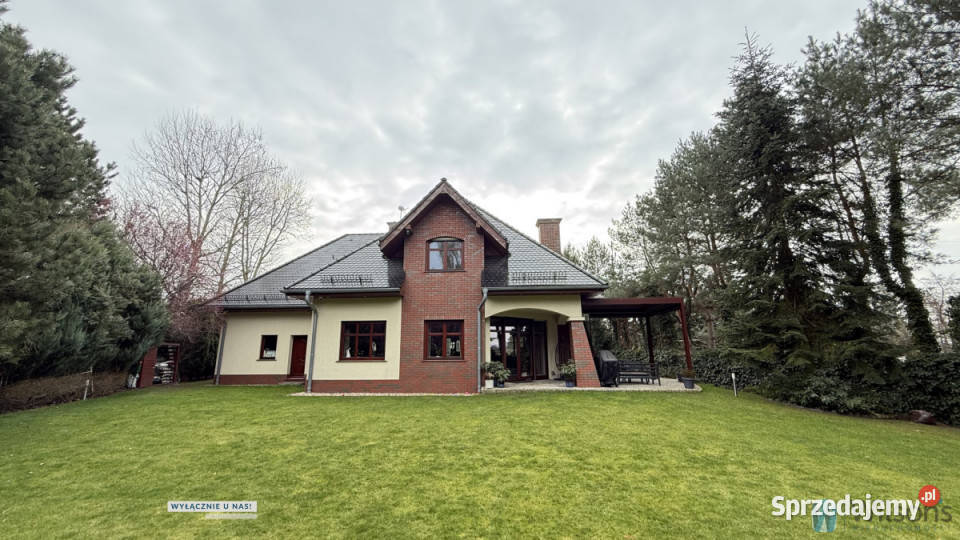 Dom wolnostojący 24461m2 Wysoka