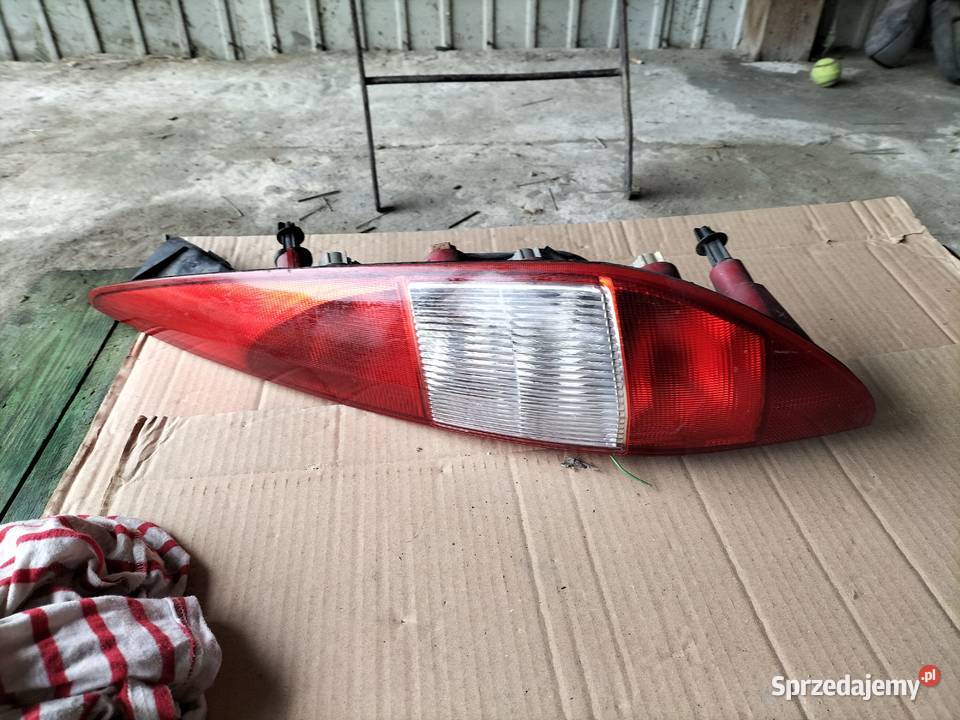 FORD MONDEO MK3 LAMPA PRAWA TYŁ Oświetlenie lubelskie Kamień-Kolonia