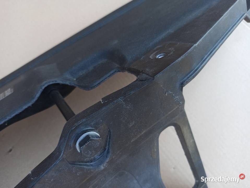 MERCEDES SKLASA W222 PAS PRZEDNI WZMOCNIENIE Trzciel