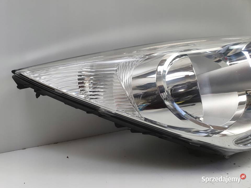 LAMPA PRAWA Kia Venga PRZEDNIA prawy przód Lampy przednie Oświetlenie Chełm