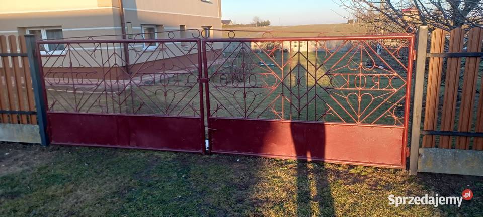 Sprzedam bramę ze słupkami 45m sprzedam