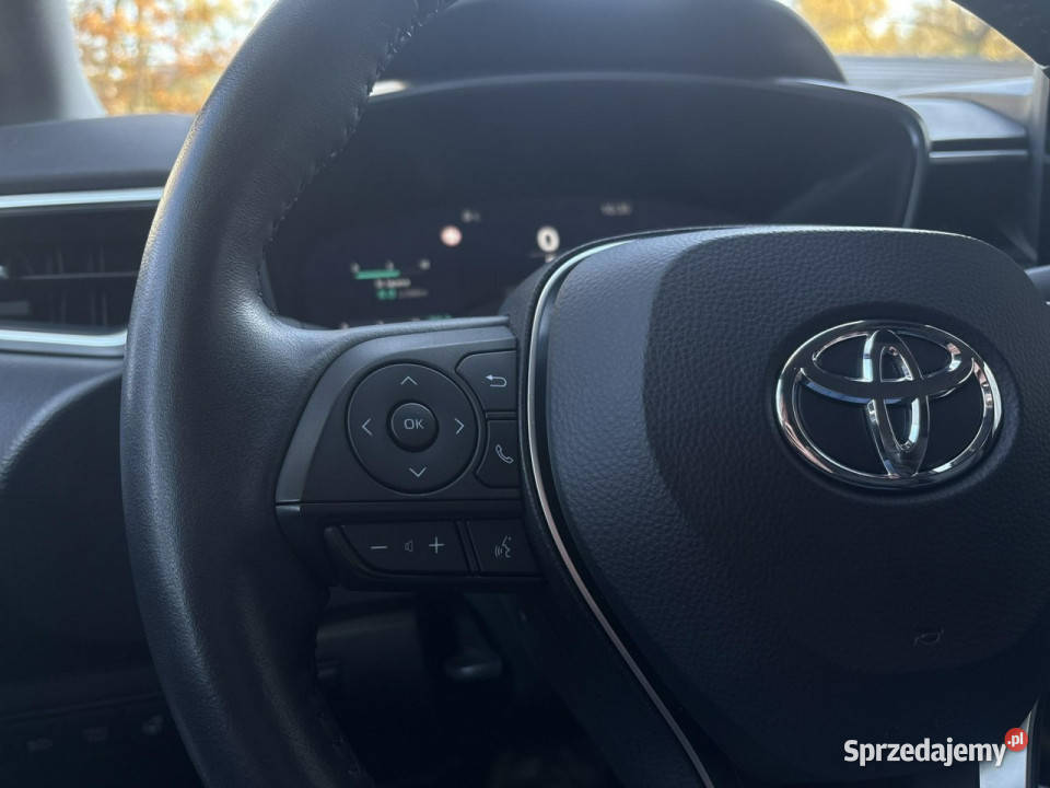 Toyota Corolla 18 Hybrid COMFORT TECH salon pełny VAT Warszawa