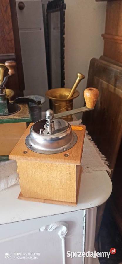 Młynek do kawy Z korbą sprzedam
