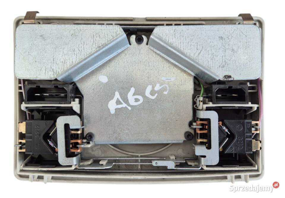 LAMPKA PODSUFITKI OŚWIETLENIE KABINY AUDI A6 C5 Działoszyce