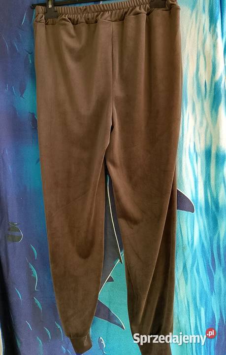 Dres welurowy Rozmiar uniwersalny Kęty