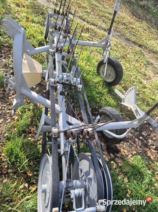 Zgrabiarka do siana przetrąsaczo zgrabiarka Bucze