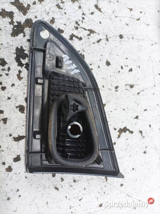 LAMPA TYŁ W KLAPĘ LEWA EU LIFT Renault Scenic sprzedam