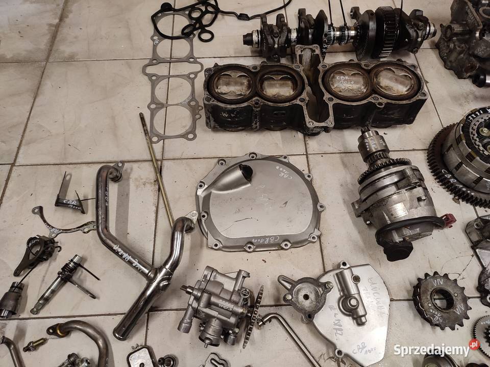 Honda CBR 1000 f sc21 silnik części silnikowe