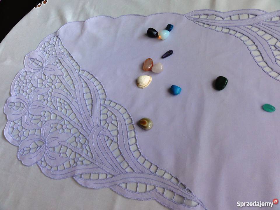 Kolorowe bogato haftowane serwety bieżniki haft lubelskie Lublin