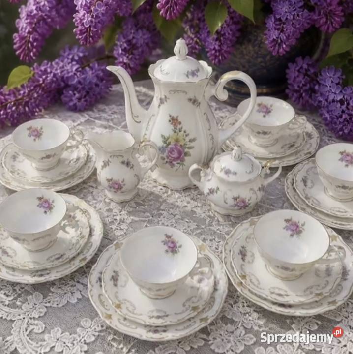 Porcelana zdobiona motywem róż sprzedam