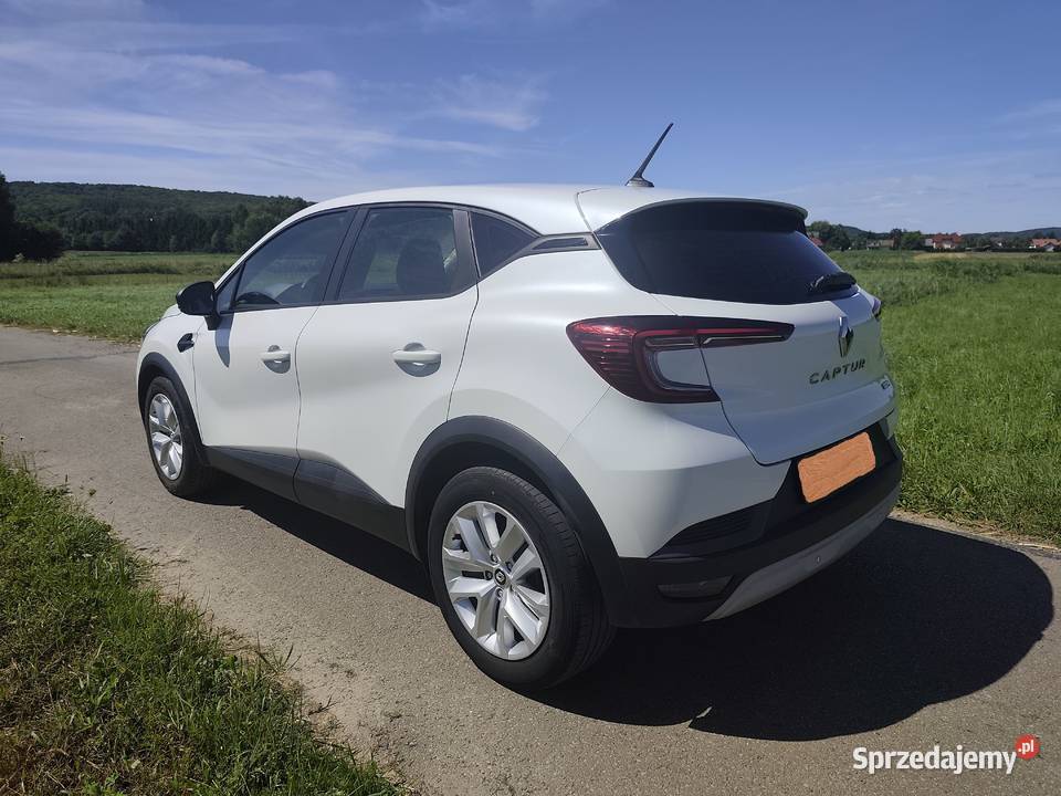 Renault Captur 16 SCE Hybryda Rok produkcji 2022 Kostarowce
