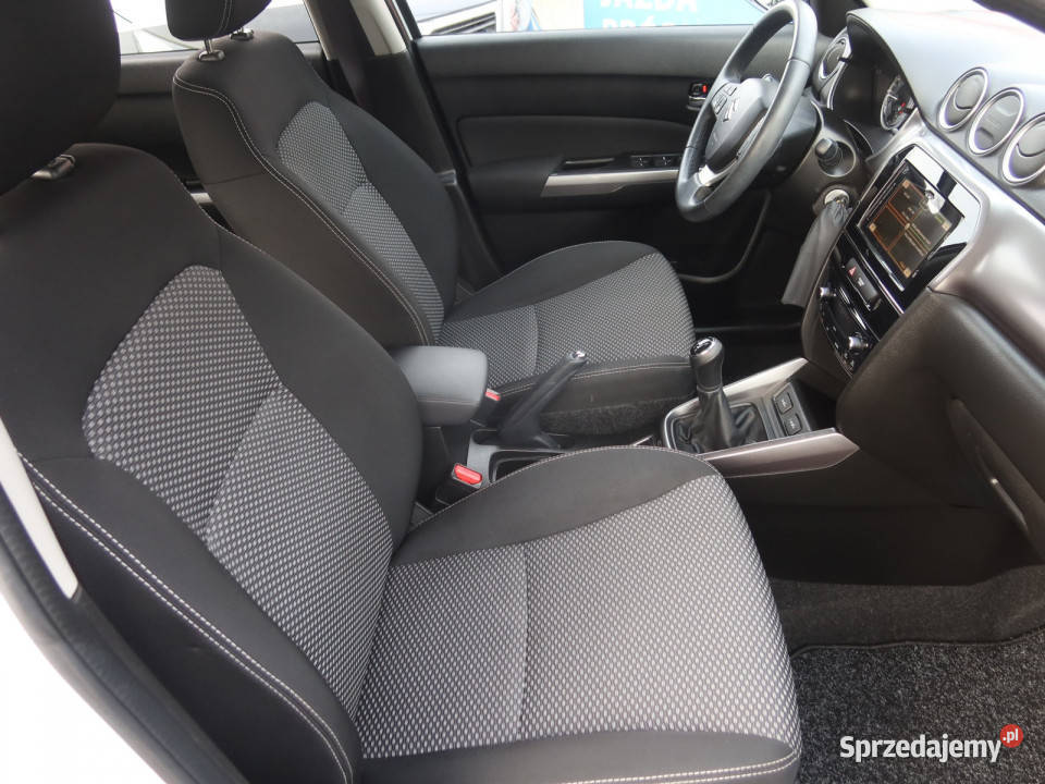 Suzuki Vitara 10 BoosterJet gniazdo USB Katowice