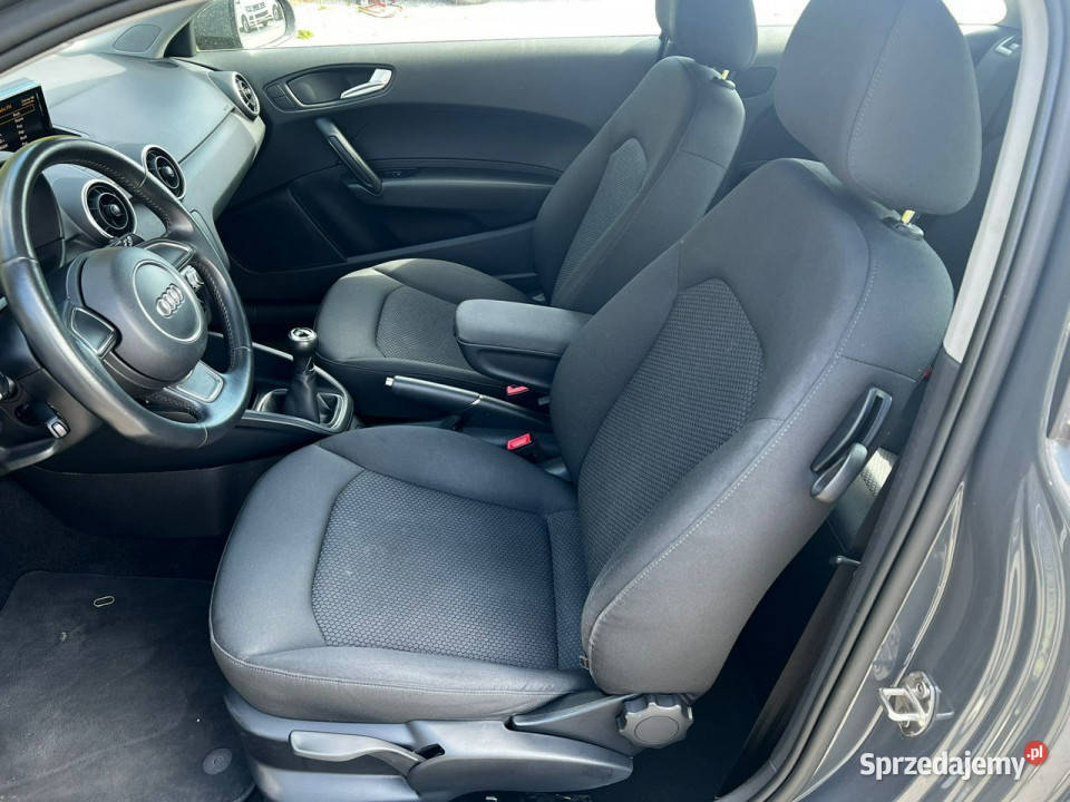 Audi A1 10 TFSI 95 SLine Klima PDC 8X 2010 szary A1 Baranowo