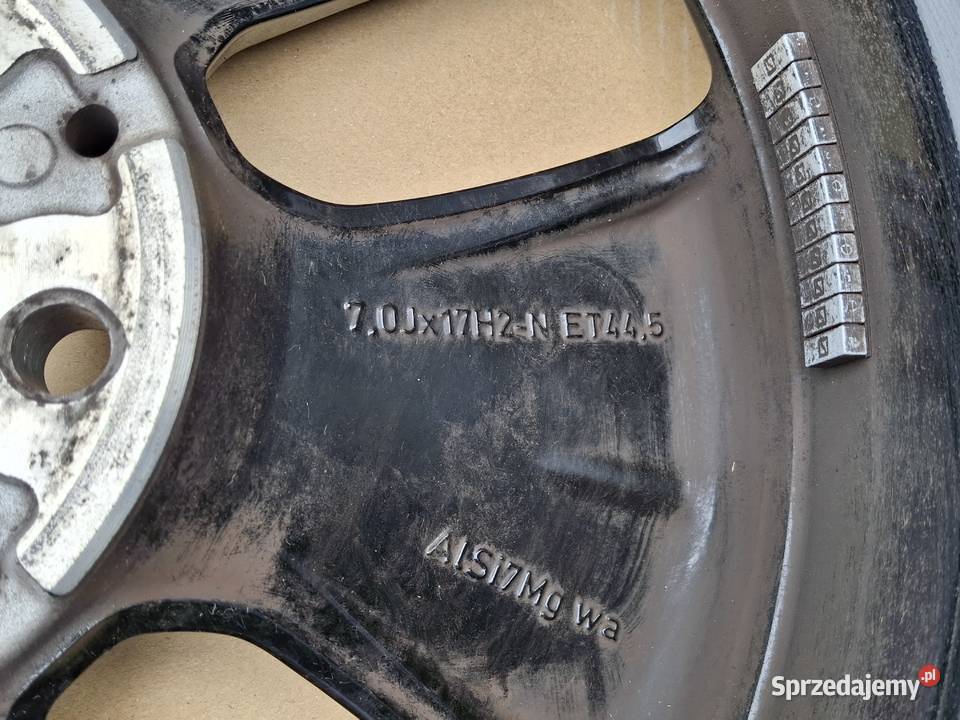 MERCEDES CKLASA W206 FELGA ALUFELGA 17 7J ET445 Średnica 17" Bieleń