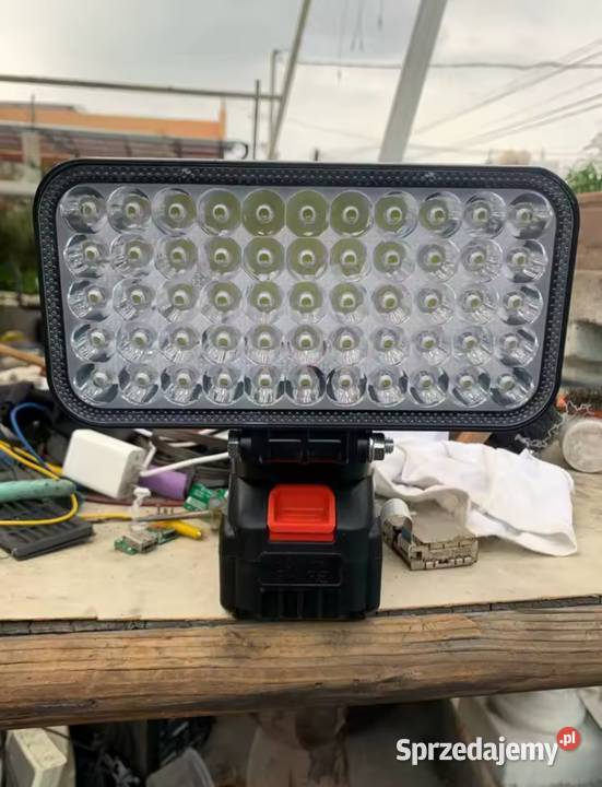 Lampa LED Aku Makita Pępowo