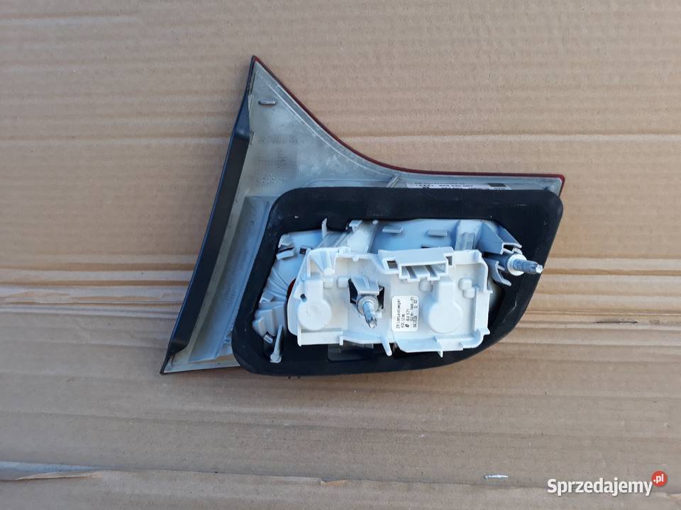 AUDI A4 B7 8E9 KOMBI LAMPA LEWA TYLNA LEWY TYŁ Lampy tylne Międzychód