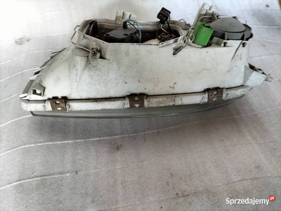 LAMPA PRAWA PRZÓD FORD FIESTA MK4 96FG13005AG osobowe Kamień-Kolonia