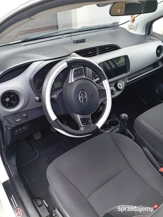 Sprzedam Toyotę Yaris 3 manualna Yaris Motoryzacja sprzedam
