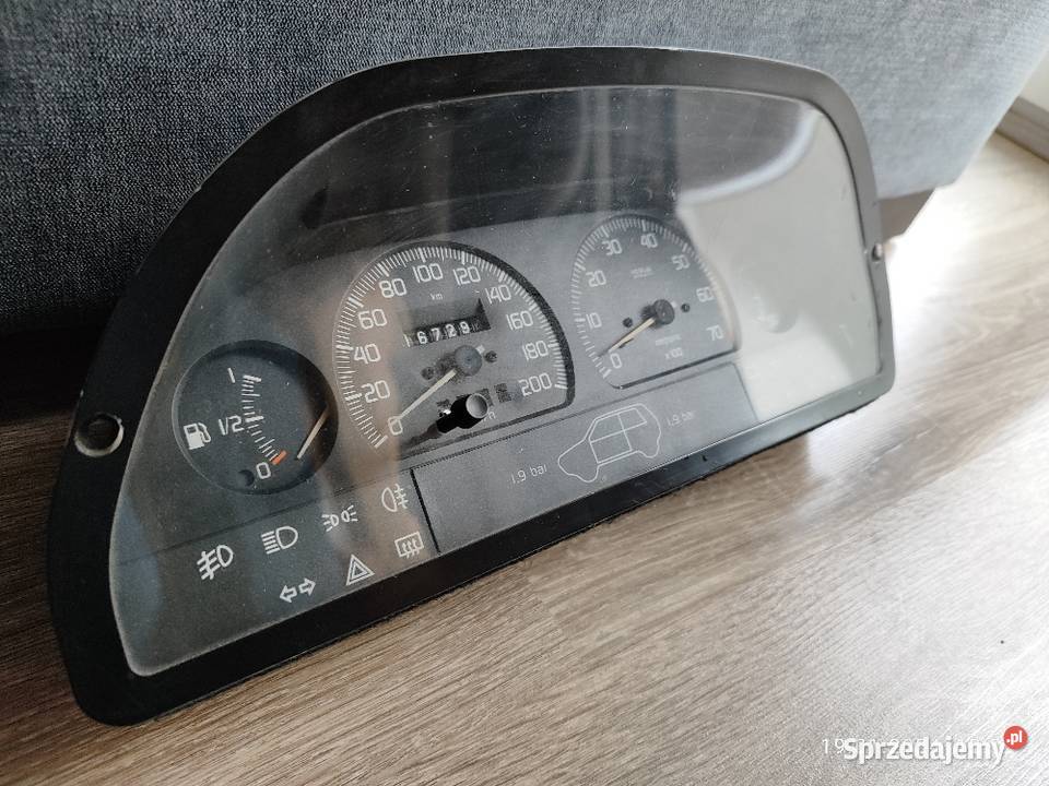 Licznik zegary Fiat Uno SX z obrotomierzem Rok produkcji 1991 Gdańsk