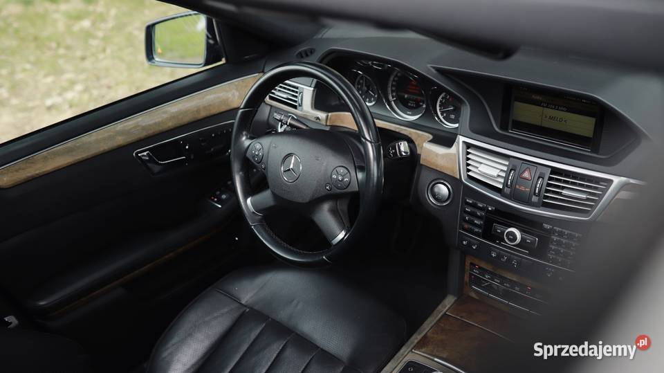 MercedesBenz W212 E550 55 V8 benzyna Łódź