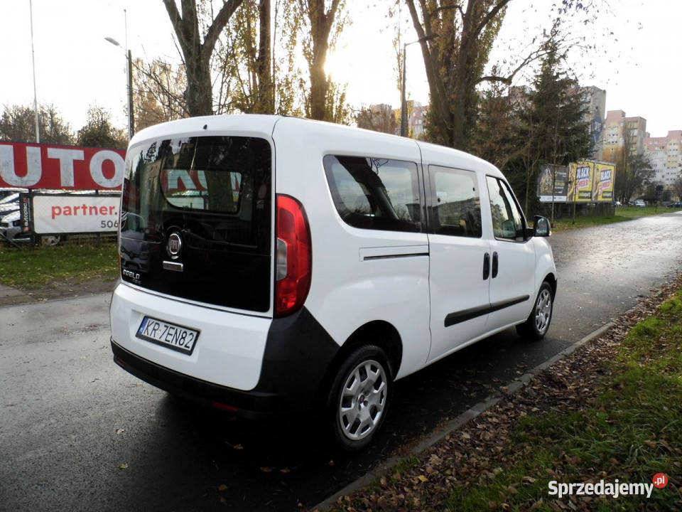 Fiat Doblo maxi II 2009 łódzkie Łódź