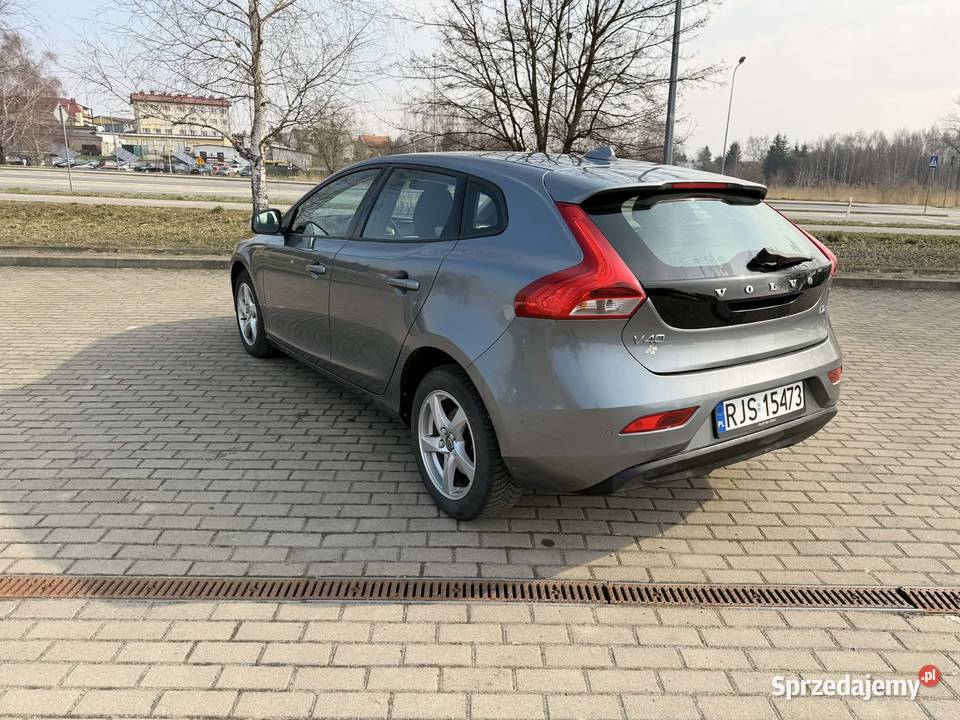 Volvo V40 Lift 20 D2 2018 Ledy Jasło