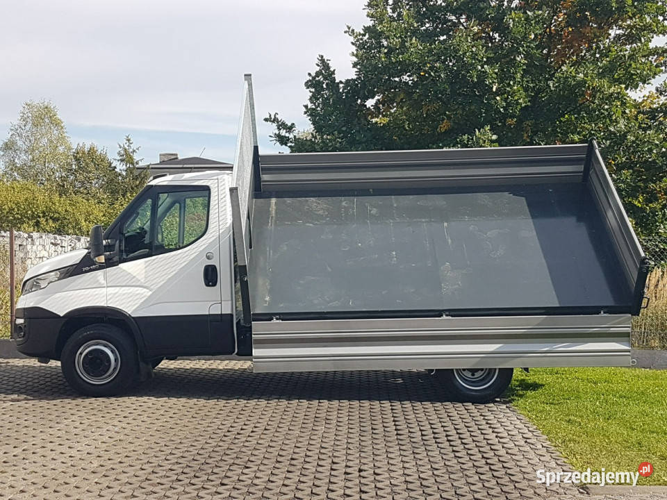 Iveco 70C18 WYWROTKA 3STRONNA KIPER 377x220 Poręba sprzedam