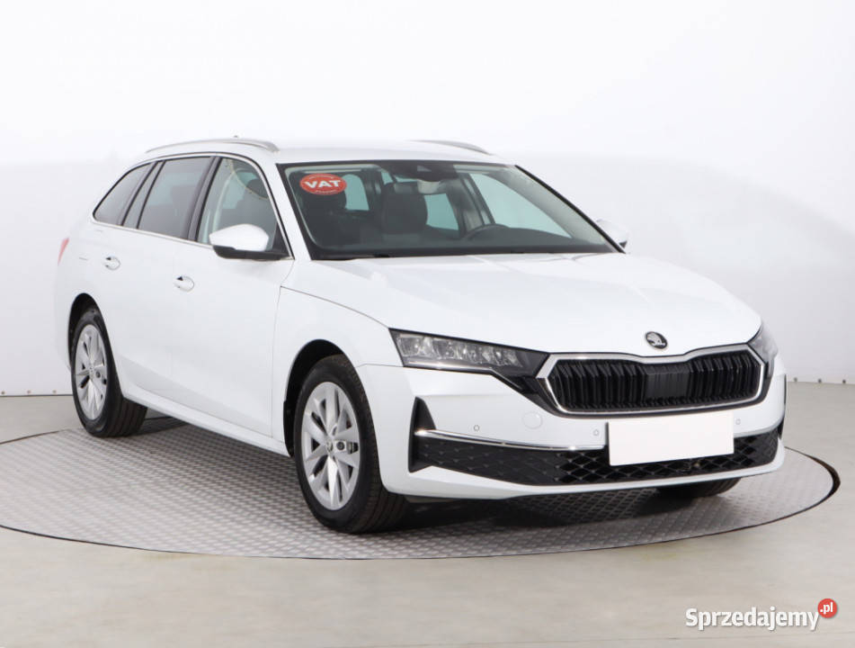 Skoda Octavia 15 TSI asystent pasa ruchu Octavia Motoryzacja Piaseczno