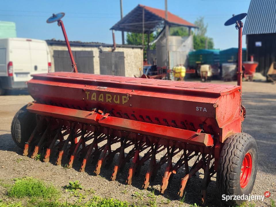 Siewnik zbożowy Taarup Maszyny rolnicze Gronowo Elbląskie