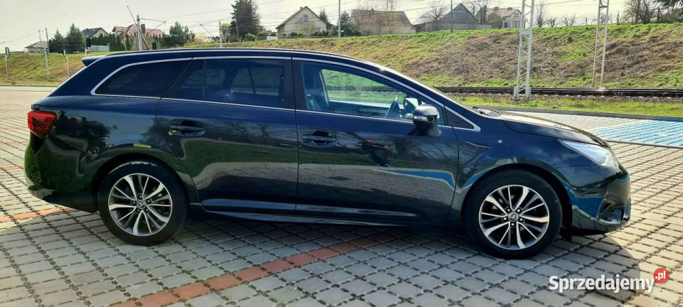 Toyota Avensis 16 D4D Touring Sport Executive czujnik deszczu sprzedam