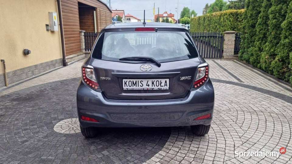 Toyota Yaris 69 Kamera Cofania Super Stan