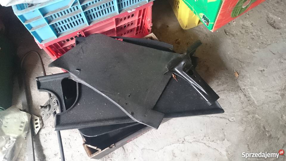 Wyposażenie deski rozdzielczej kratki Fiat 125p Ryki