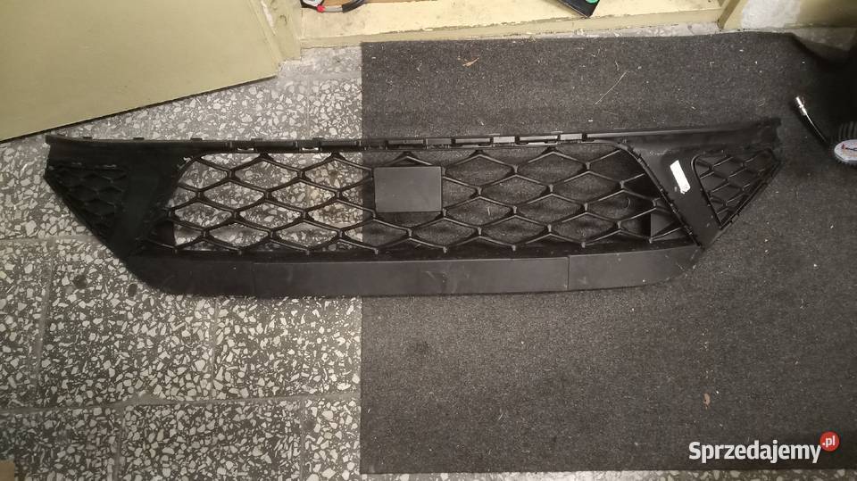 Seat Arona 6f9 2021 atrapa środkowa zderzaka Nowy Sącz