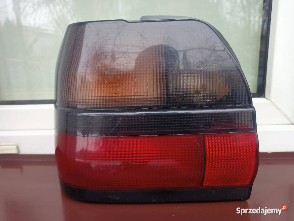 Renault 19 Chamade sedan lampa tył tylna lewa łódzkie Sieradz sprzedam