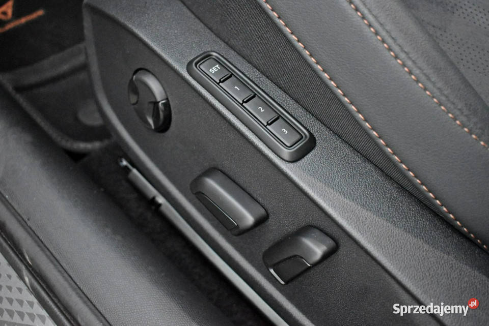 Cupra Formentor Bezwypadkowy Salon Polska Serwis czujnik martwego pola Cupra łódzkie Łódź