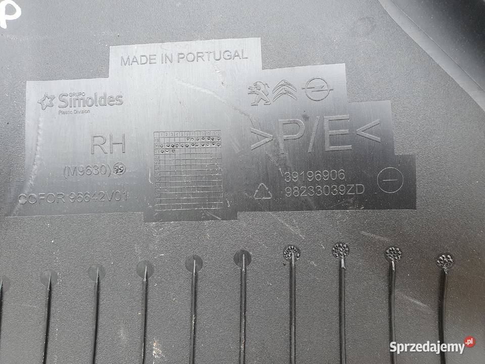 Opel Corsa F PRAWA OSŁONA PROGU listwa 39196906