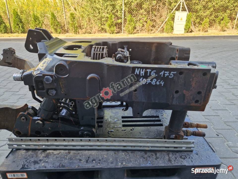 TUZ przedni podnośnik WOM Holland T6175 Byków