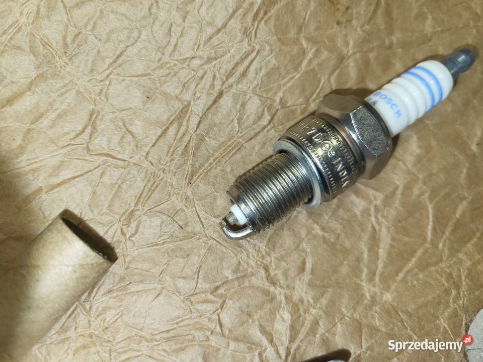 komplet 4 sztuk Nowe świece zapłonowe Bosch sprzedam